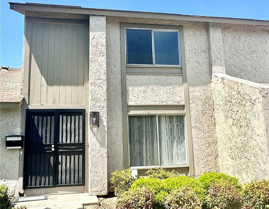 1st image of 623 Francine Ct