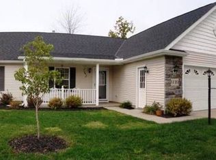 939 Beachfront Dr, Painesville, OH 44077