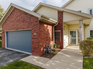 3591 W Old Oaks Dr, Milwaukee, WI 53221