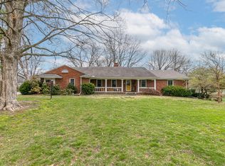 2278 S Inglewood Rd, Springfield, MO 65804
