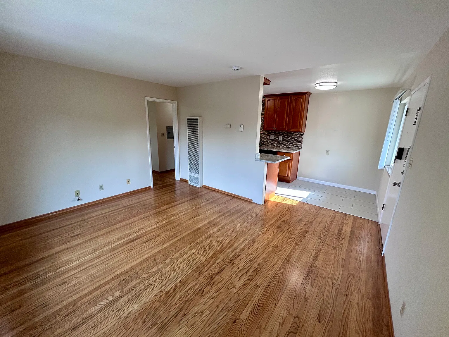 1 bed, 675 sqft, $2,895 — Photo 2