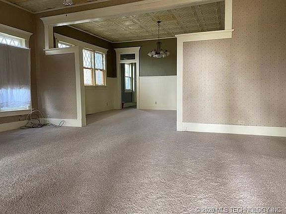 2nd image of 323 E Adams Ave