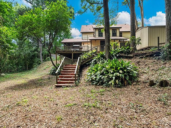 3rd image of 6802 Ellis Dr