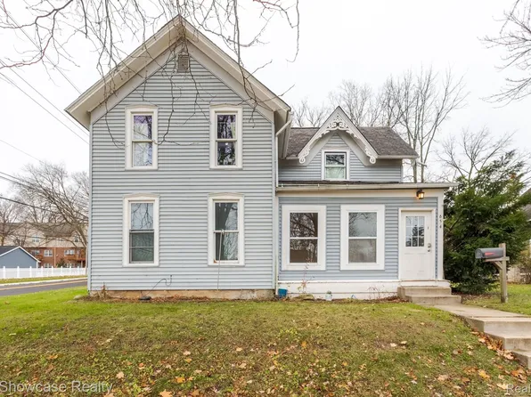 654 Hickory St, Milford, MI 48381