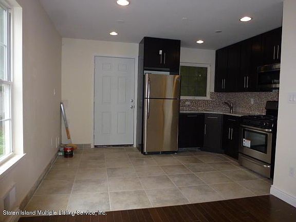 2nd image of 33 Alaska St #1