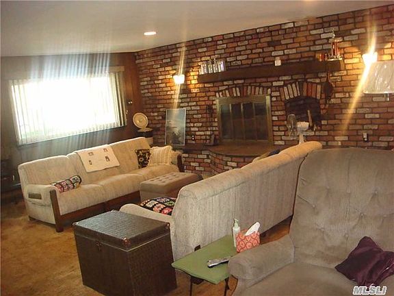 4th image of 366 White Birch Ln