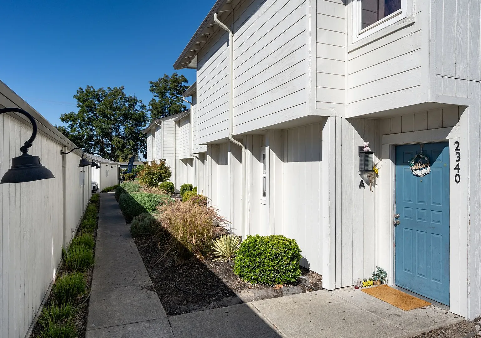 Sonoma Court Townhomes — Photo 3
