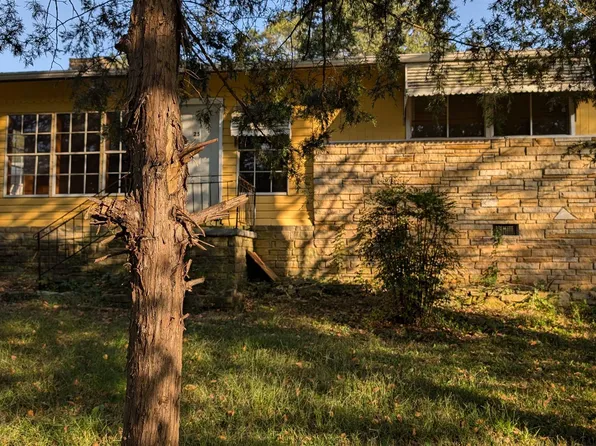 25 Arrowhead Dr, Cherokee Village, AR 72529