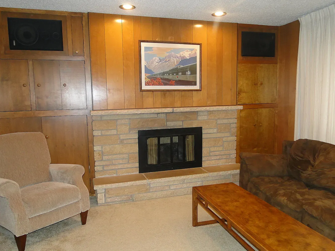 3 bed, 1.5 bath, 2524 sqft, $2,600 — Photo 3