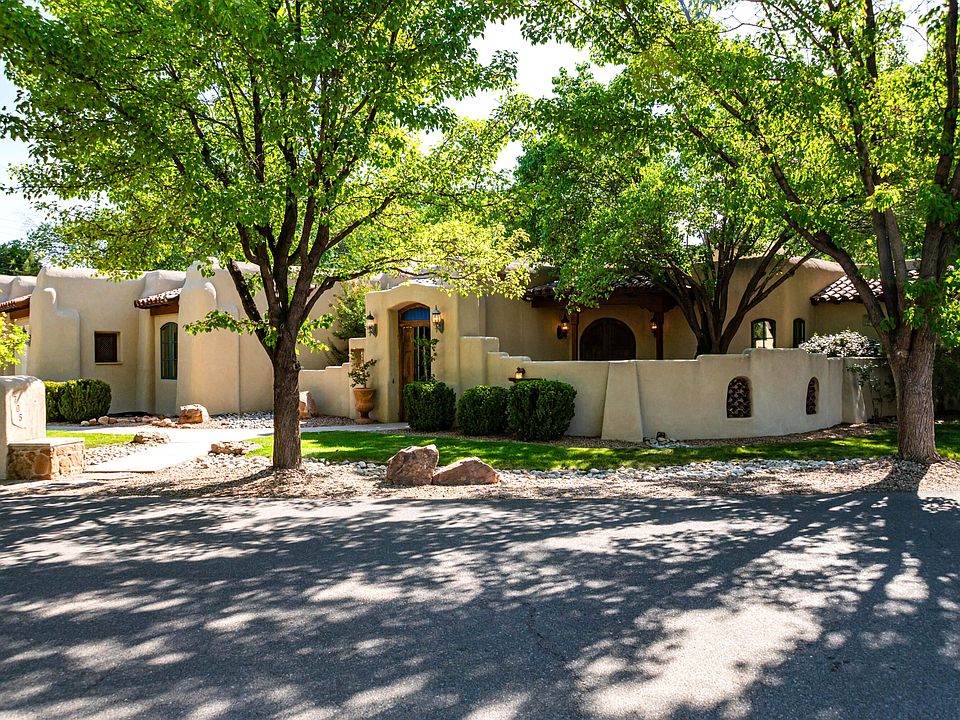 1st image of 705 Los Prados De Guadalupe Dr NW