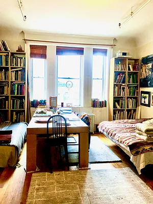 Rented by Batra Group Inc | media 4