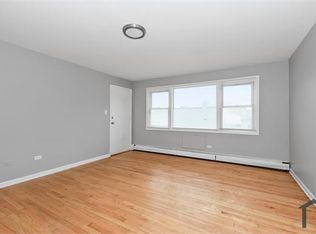 3939 W 63rd St APT 201, Chicago, IL 60629