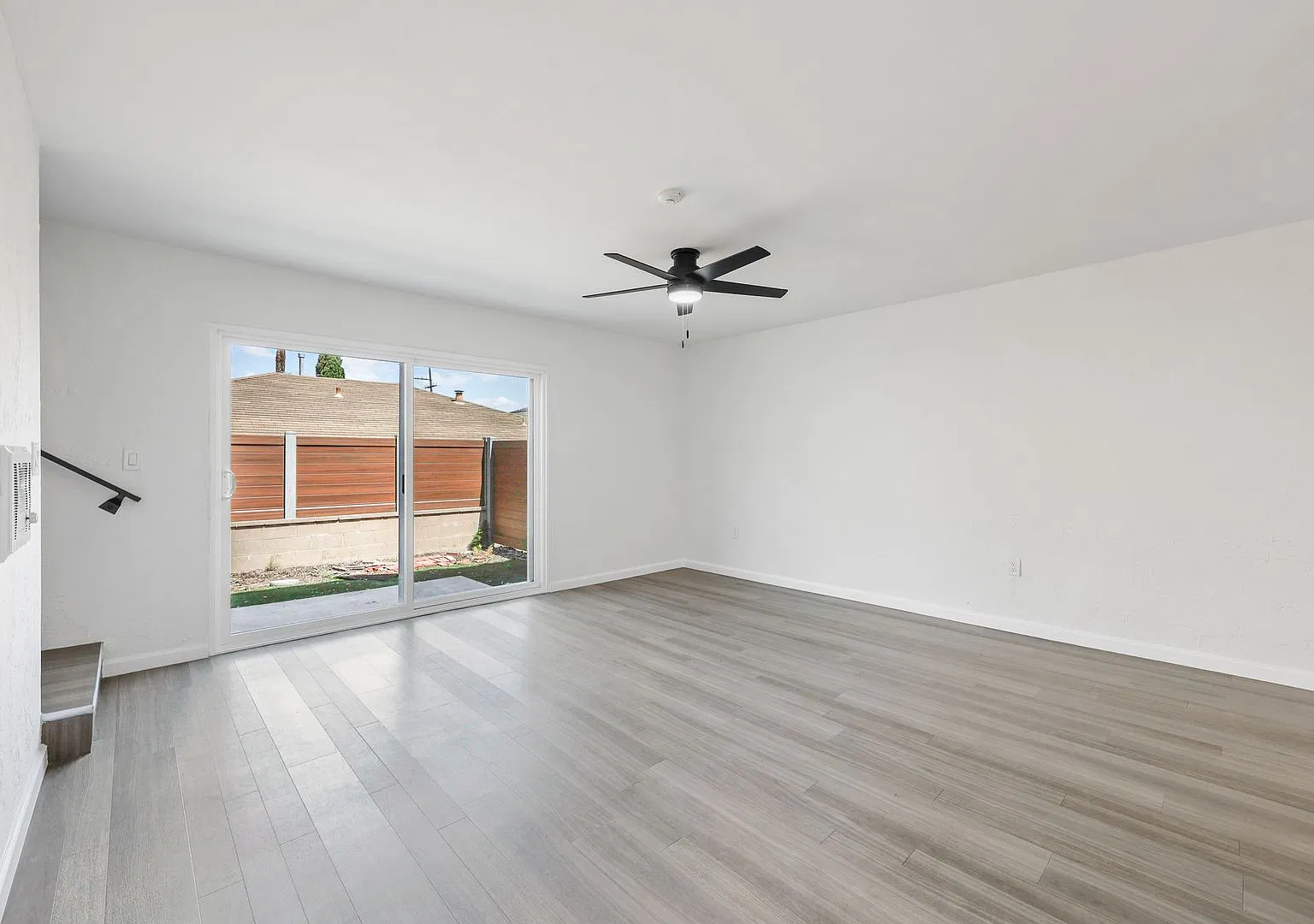 2 bed, 1.5 bath, 995 sqft, $3,400 — Photo 3