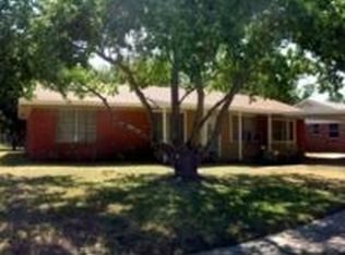 202 S Barbara St, Waco, TX 76705