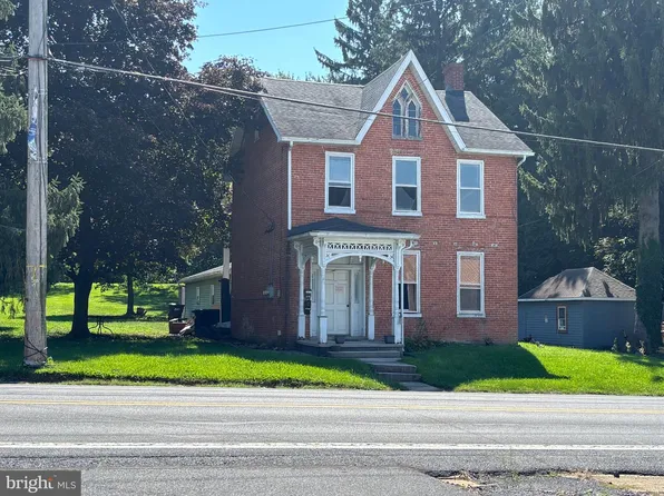 94 W Main St, Fayetteville, PA 17222