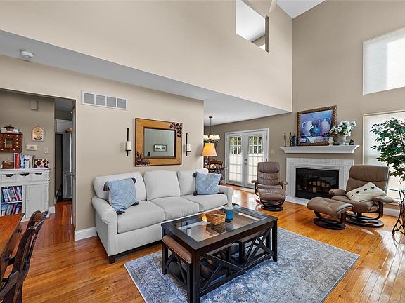 3rd image of 15951 Sandalwood Creek Dr