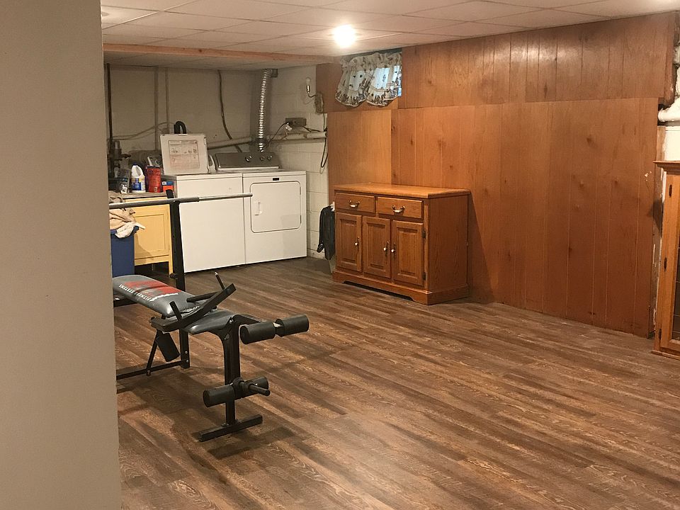 2nd image of 108 N 11th St