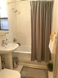 Rented by R New York