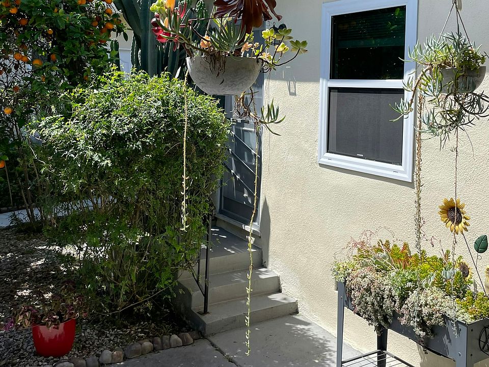 Private Entrance