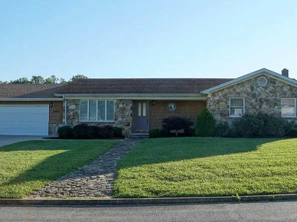 2001 Lancelot Dr, Somerset, KY 42503