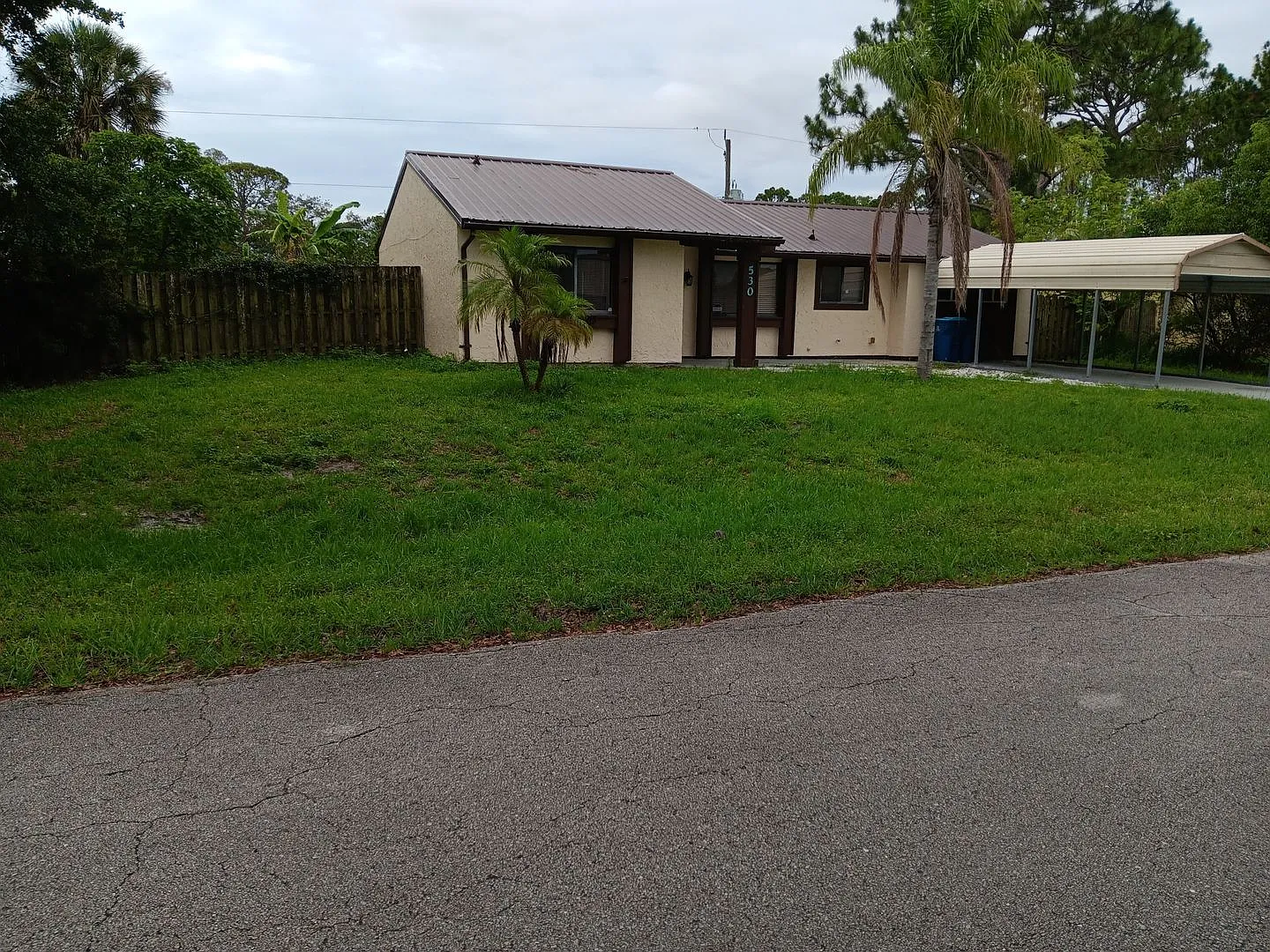 3 Bedroom 1 Bath Home with Fully Fenced Backyard for Rent in SE Palm Bay — Photo 2