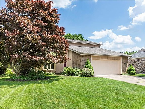 2nd image of 4750 Tanglewood Cir NE