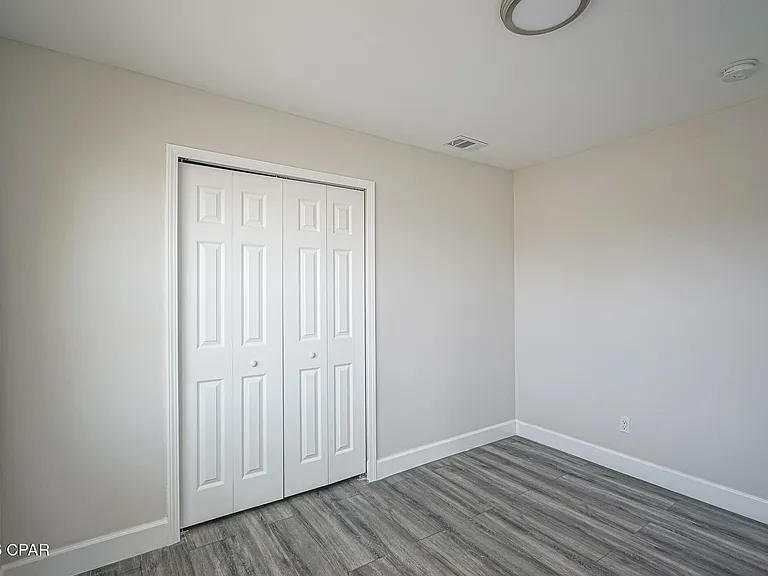 410 S Star Ave — Photo 23