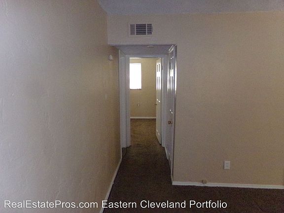 4th image of 285 E 200th St