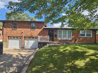 1113 NE 69th St, Gladstone, MO 64118