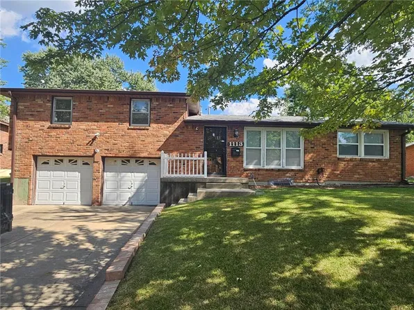 1113 NE 69th St, Gladstone, MO 64118