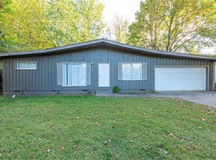 2445 W Valley Dr, Fayetteville, AR 72703