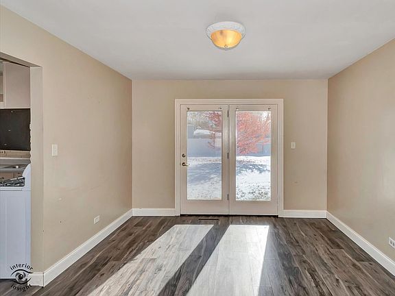 4th image of 9 Hilltop Dr