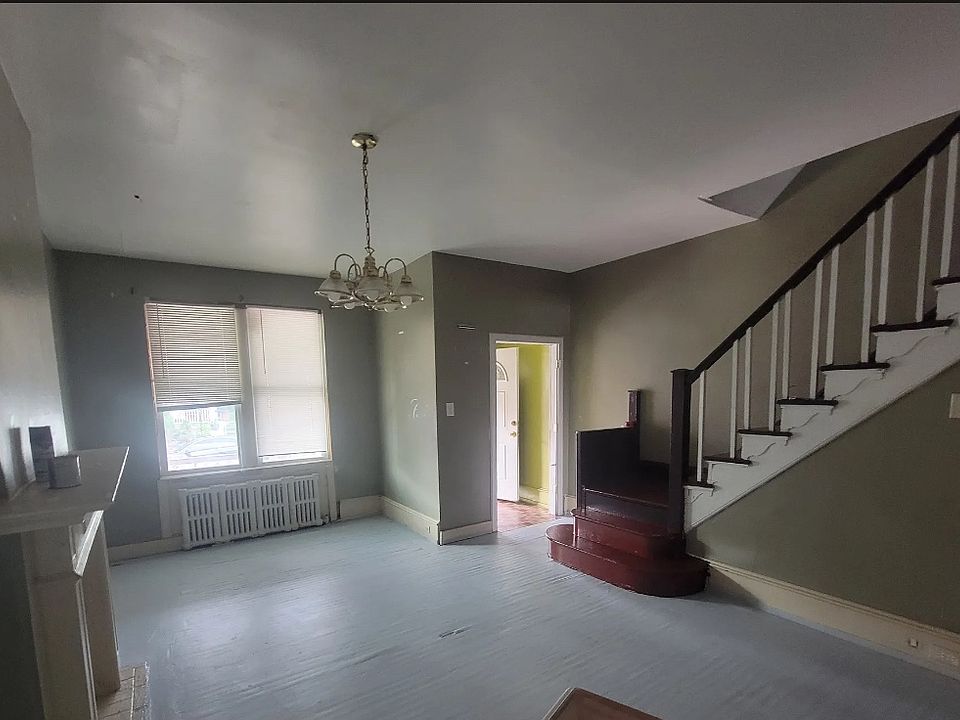 2nd image of 1621 Haworth St