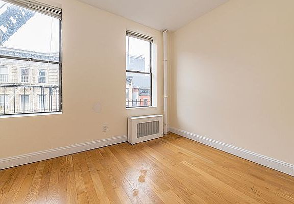 4th image of 124 E 4th St APT 18