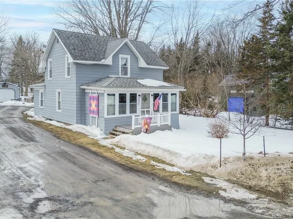 233 Bay St, Cape Vincent, NY 13618