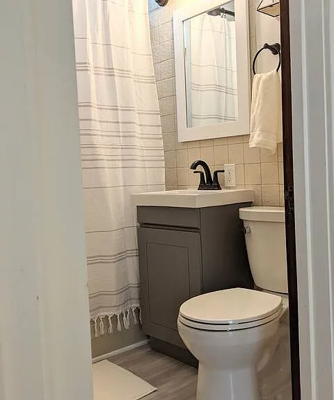 3928 N Farwell Ave — Photo 13
