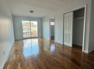 19 Skyline Dr, Jersey City, NJ 07305