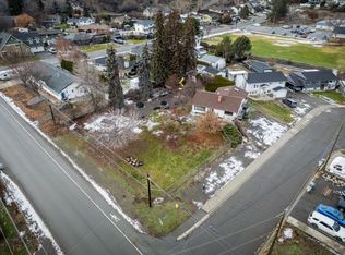 3202 Hargraves Pl, Kamloops, BC V2B 8H3