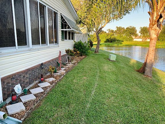 2nd image of 135 Lantana Cir