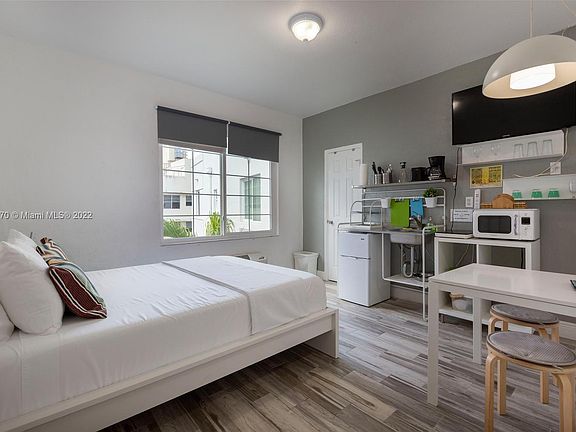 4th image of 3025 Indian Creek Dr APT 313