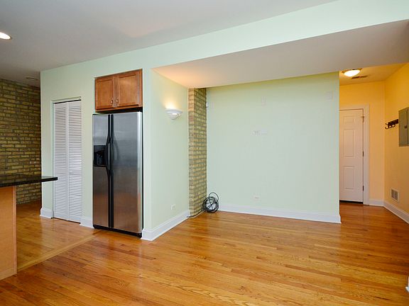 2nd image of 6254 N Richmond St APT 1S