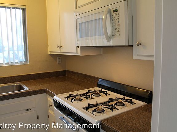 3rd image of 2138 Thomas Ave APT 8