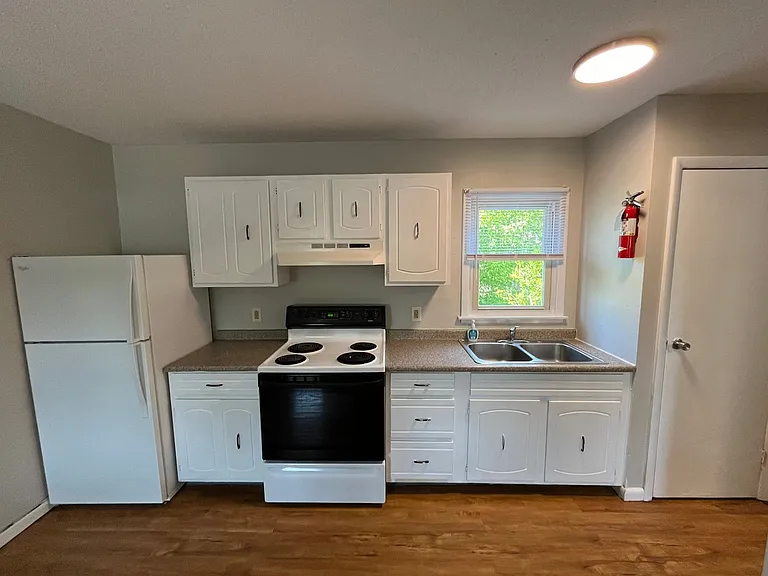 61 Elmwood Avenue — Photo 5