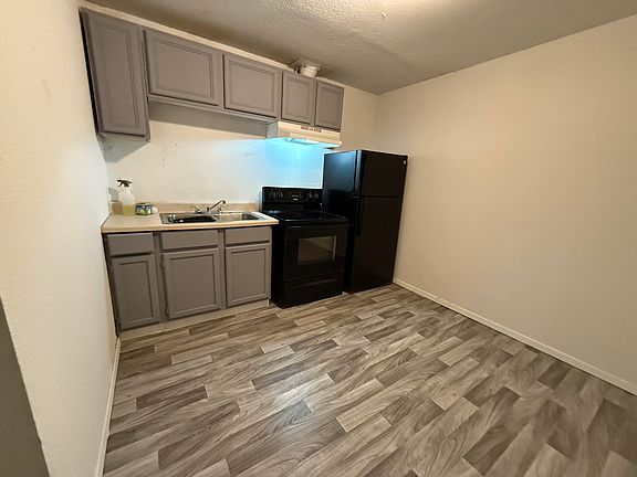 4th image of 2600 S Flores St APT 7D