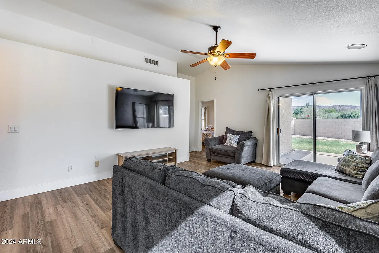 4020 W Villa Linda Dr — Photo 3