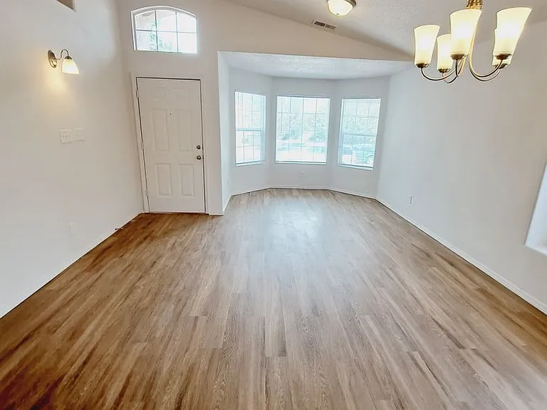 2811 Desert Sage Ave SW — Photo 3
