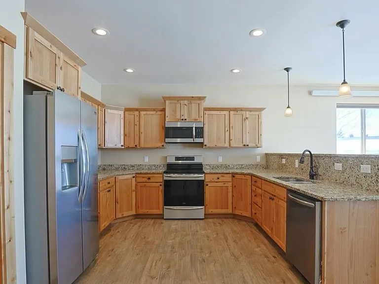 111 Last Chance Dr — Photo 4