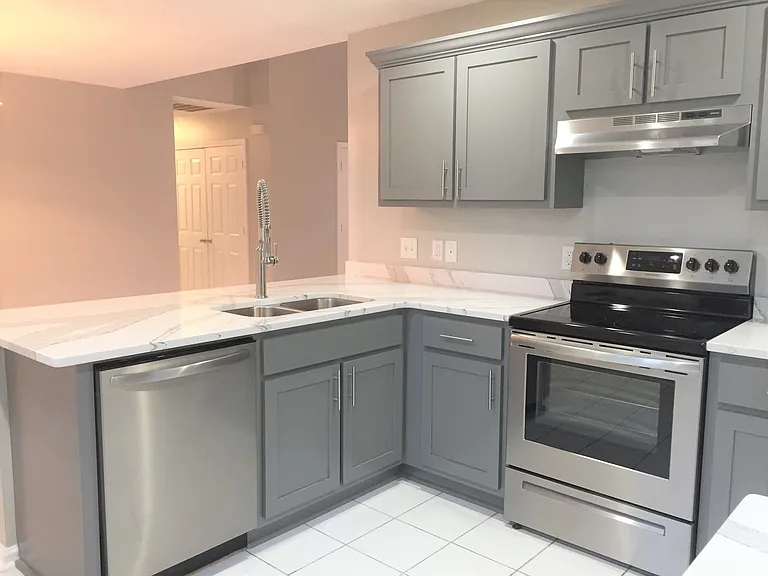 542 Loblolly Ln — Photo 8