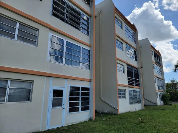 2401 NW 41st Avenue #204, Lauderhill, FL 33313