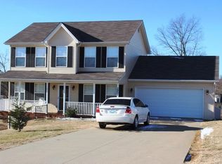 3901 S Woodland Dr, Radcliff, KY 40160